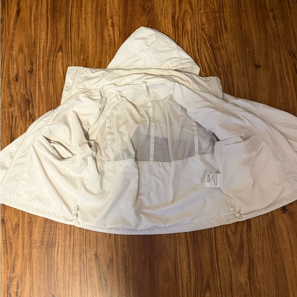 Lululemon rain jacket - image 3
